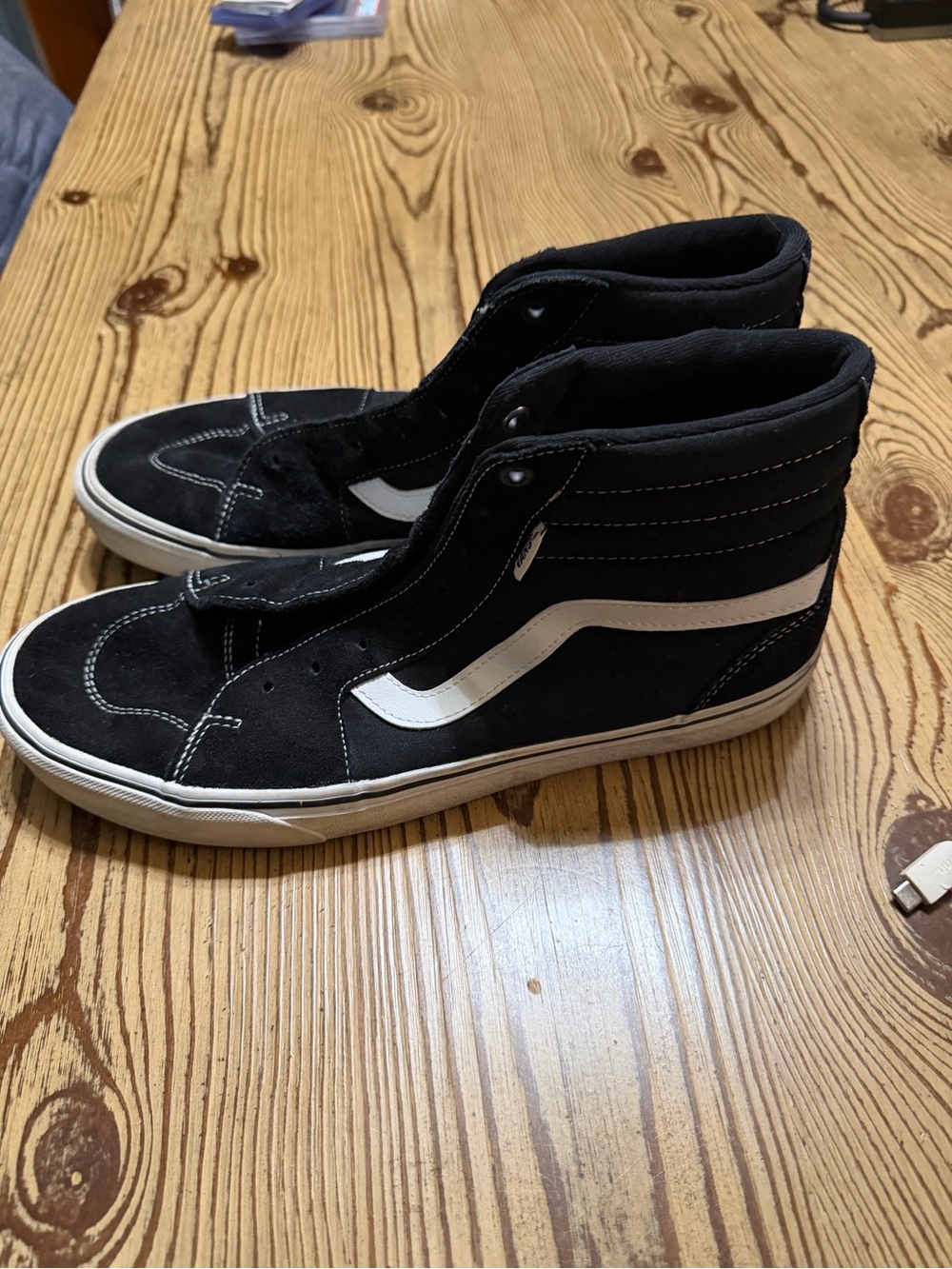 Vans Men's Sk8-Hi Classic Black/White High-Top Sneakers